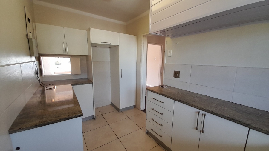 2 Bedroom Property for Sale in Wynberg Upper Western Cape